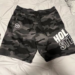 Hollister men’s shorts size L